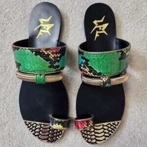 LFL Lust For Life Dash Sandals 7.5 Flat Slide Straps Toe Ring Embossed Snakeskin